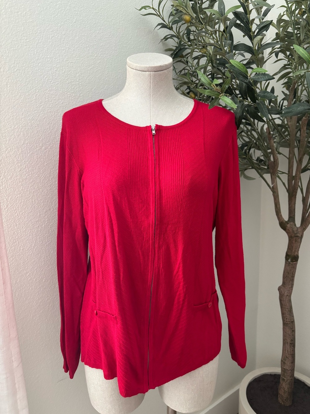 Croft & Borrow Bright Red Zip-Front Lightweight Cardigan